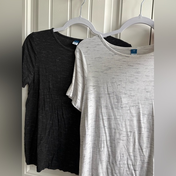 Old Navy Luxe Black and White T-Shirt SET OF 2! - Picture 1 of 4
